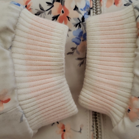 Girl's Bomber Jacket 3T - Picture 3 of 11